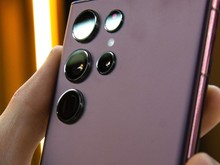 Galaxy S22, Samsung'un CPU ve GPU performansını optimize etmek kullandığını iddia ettiği GOS'tan büyük darbe yedi.